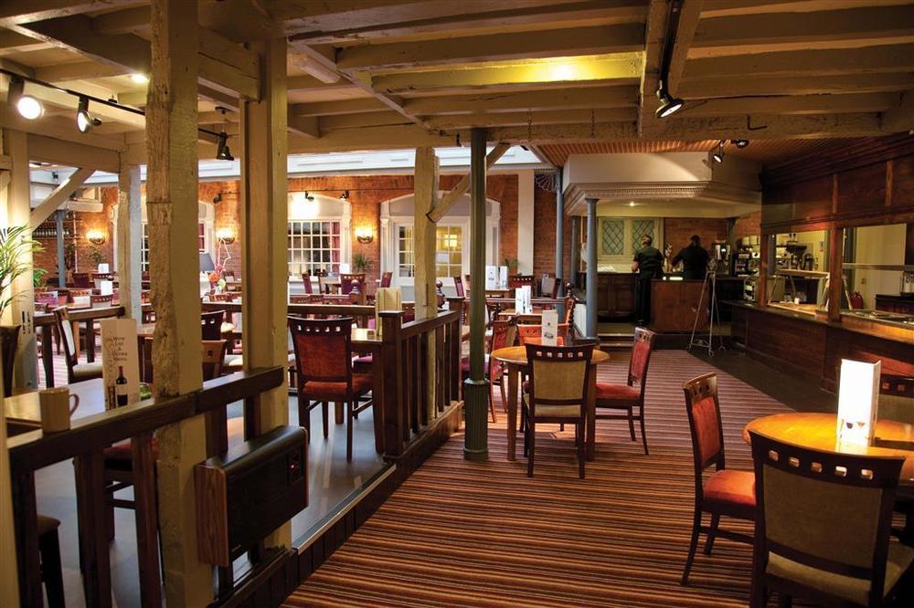 The Admiral Rodney Hotel, Horncastle, Lincolnshire ฮอร์นคาสเซิล ร้านอาหาร รูปภาพ