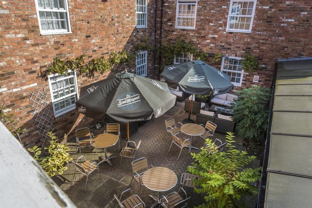 The Admiral Rodney Hotel, Horncastle, Lincolnshire ฮอร์นคาสเซิล ภายนอก รูปภาพ