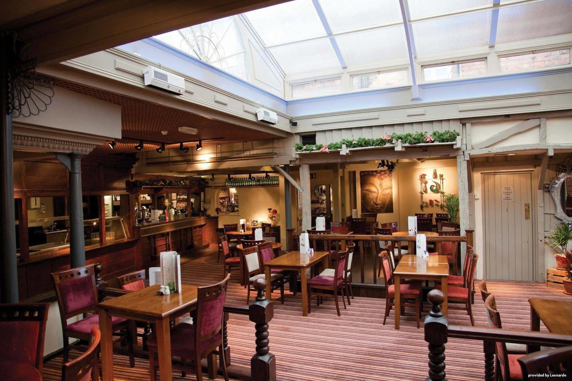 The Admiral Rodney Hotel, Horncastle, Lincolnshire ฮอร์นคาสเซิล ร้านอาหาร รูปภาพ