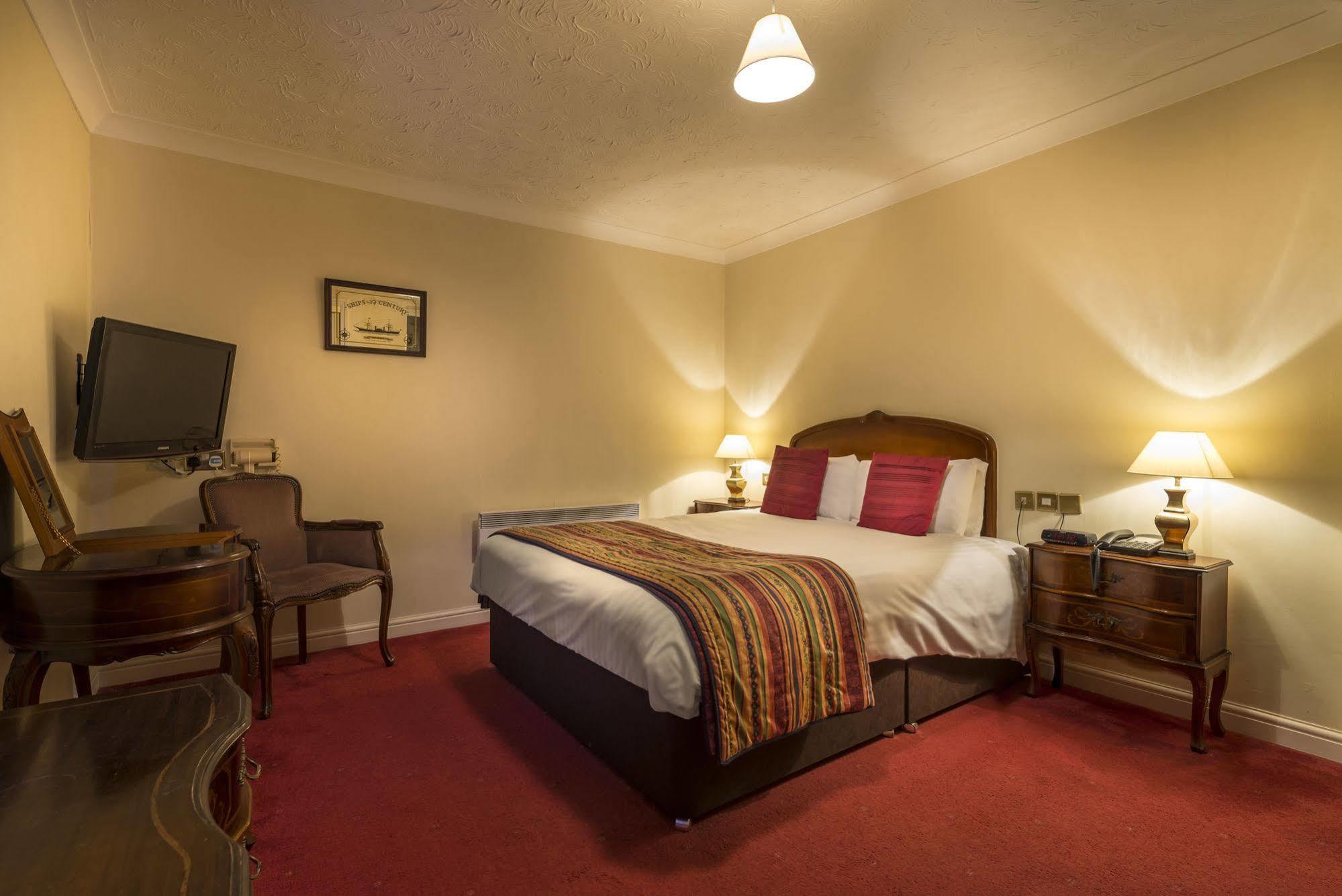 The Admiral Rodney Hotel, Horncastle, Lincolnshire ฮอร์นคาสเซิล ภายนอก รูปภาพ