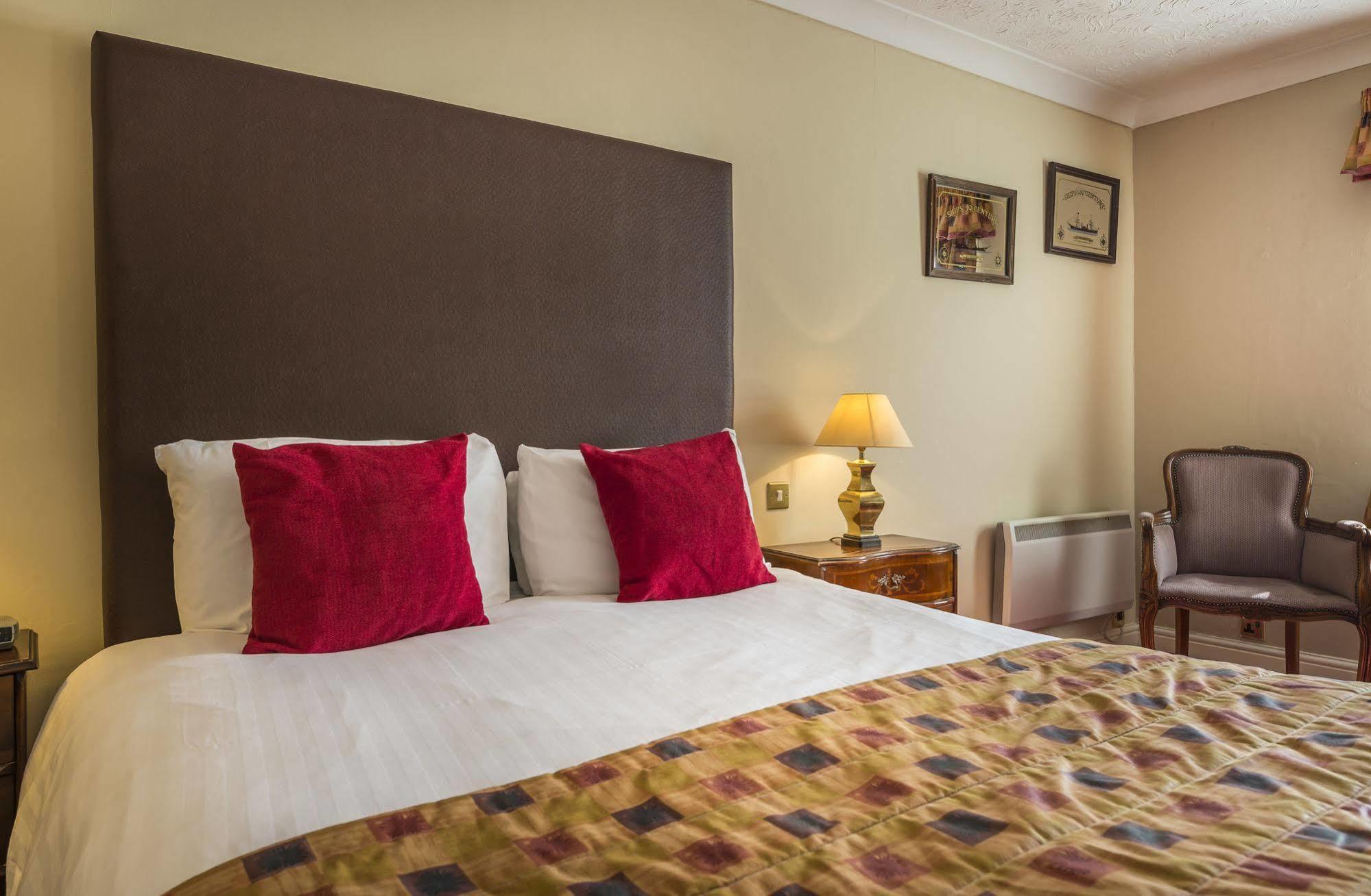 The Admiral Rodney Hotel, Horncastle, Lincolnshire ฮอร์นคาสเซิล ภายนอก รูปภาพ