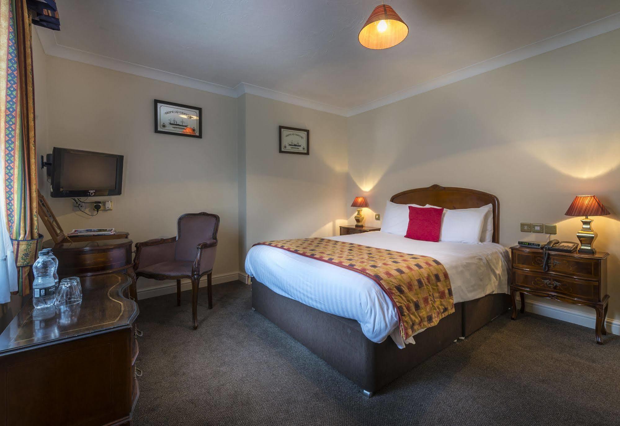 The Admiral Rodney Hotel, Horncastle, Lincolnshire ฮอร์นคาสเซิล ภายนอก รูปภาพ