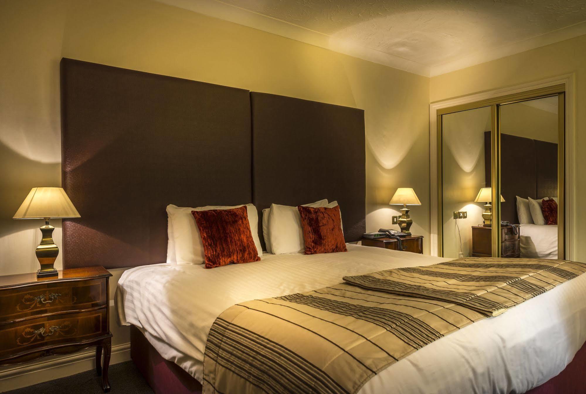 The Admiral Rodney Hotel, Horncastle, Lincolnshire ฮอร์นคาสเซิล ภายนอก รูปภาพ